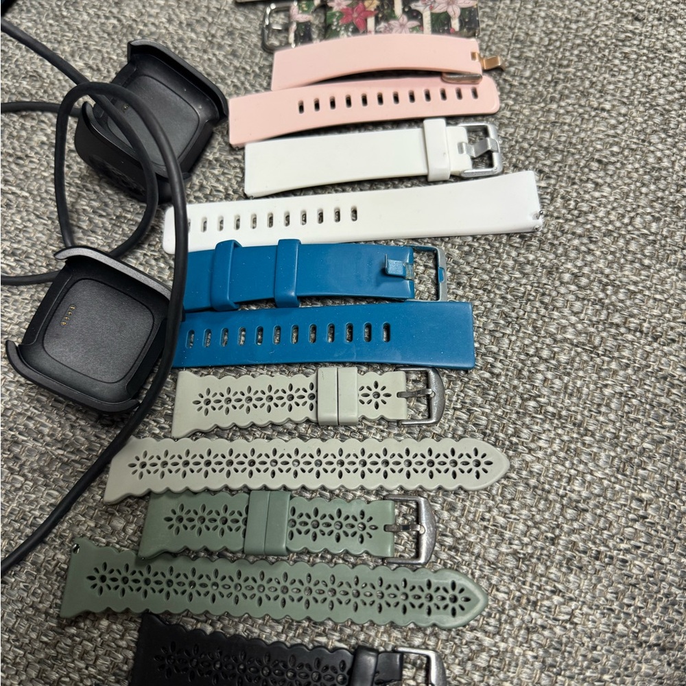 Smartwatch with Interchangeable Bands